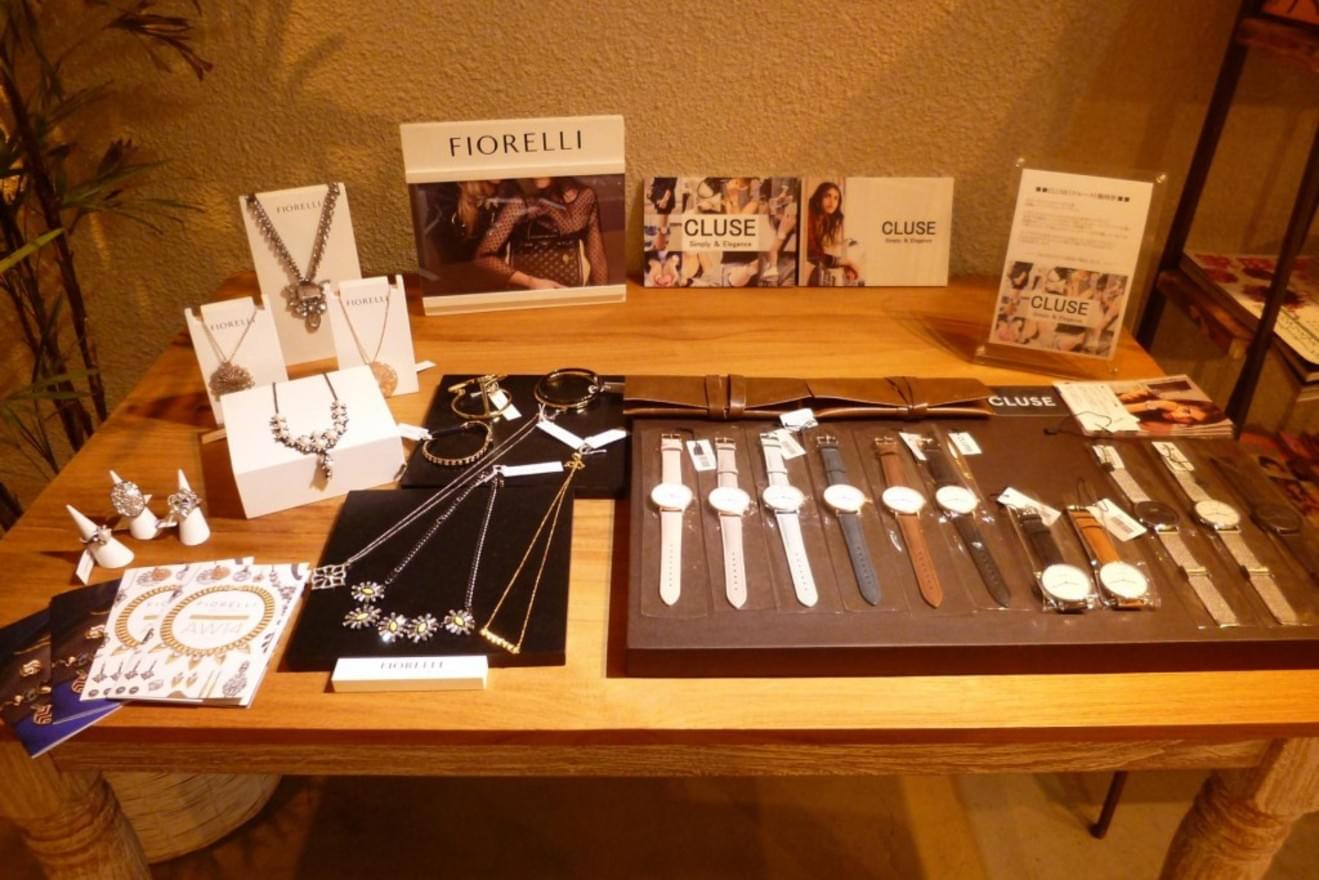 CLUSEの商品が展示されている様子
