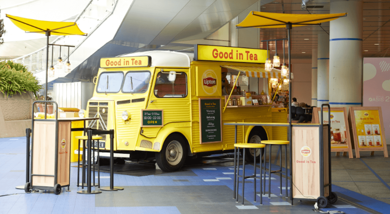 名古屋に出店しているリプトンのキッチンカーの様子