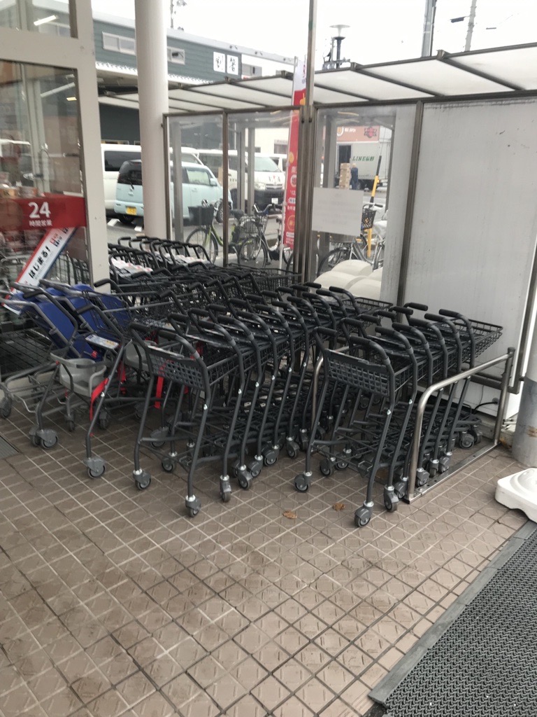 【西友　高田店】店頭外区画（屋根なし）　プロモーション用途や物販、食物販のポップアップストアに最適なスーパー屋外店頭外区画の催事イベントスペース