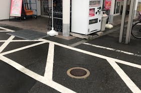 【西友 高田店】店頭外区画(屋根なし) プロモーション用途に最適なスーパー屋外店頭外区画の催事イベントスペース