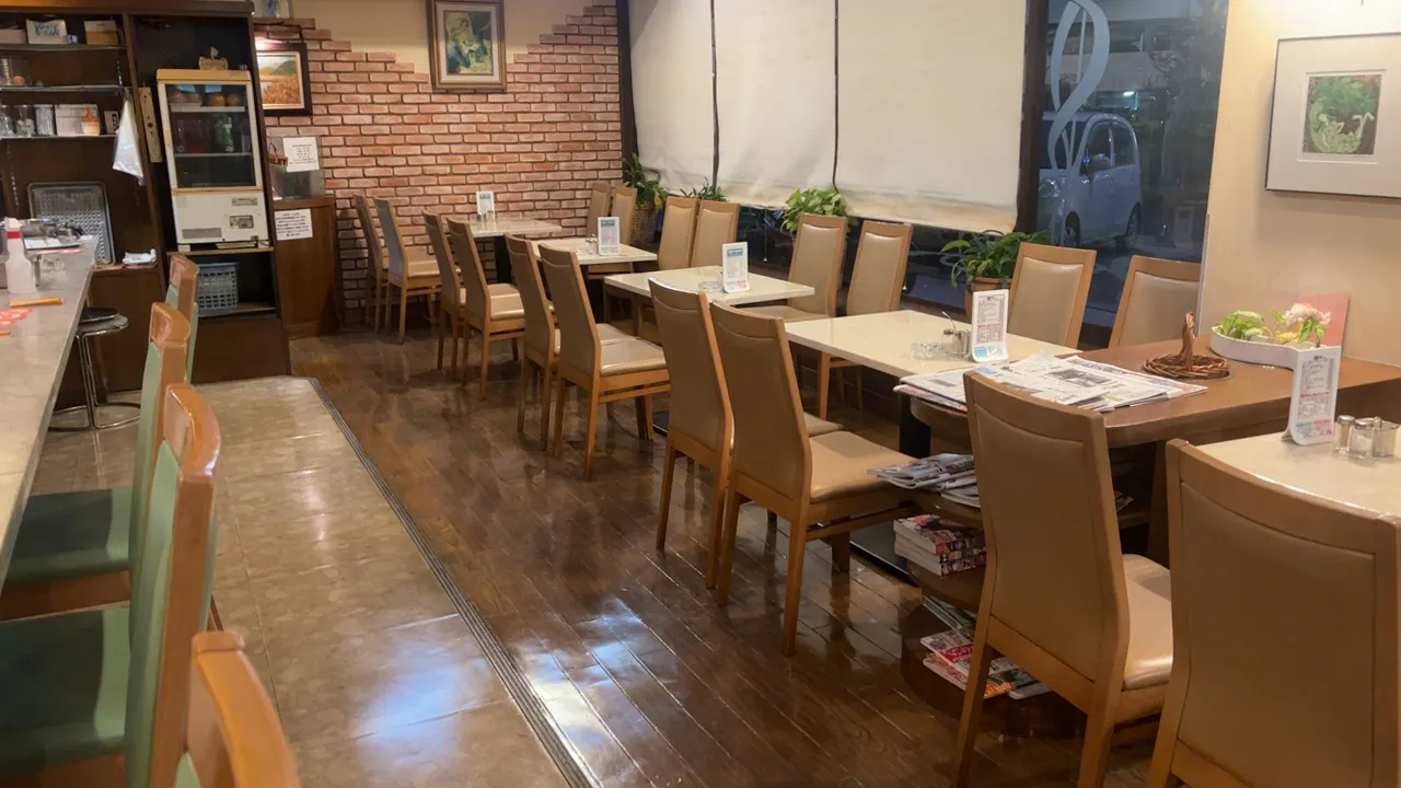 【新大阪駅1分】アイドルタイムを利用したパーティやワークショップ等に利用可能なレトロ喫茶店のイベントスペース