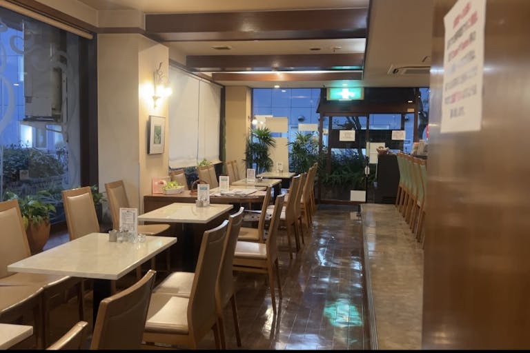 【新大阪駅1分】アイドルタイムを利用したパーティやワークショップ等に利用可能なレトロ喫茶店のイベントスペースの画像2