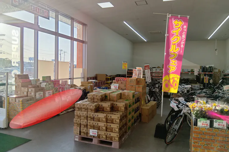 【HIヒロセスーパーコンボ嘉島上島店】プロモーションイベントに最適なホームセンターの食品側風除室内のスペースの画像2