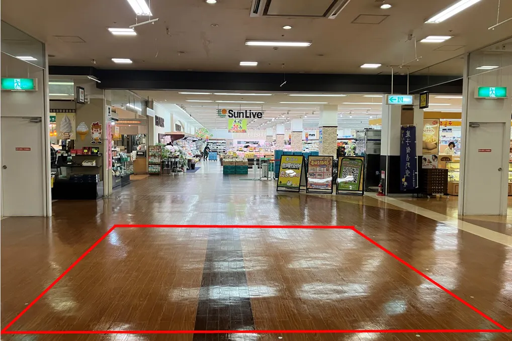 【フレスポ鳥栖】プロモーションや物販用途での利用が可能な商業施設のスペース(ガレリアモール横 階段側)