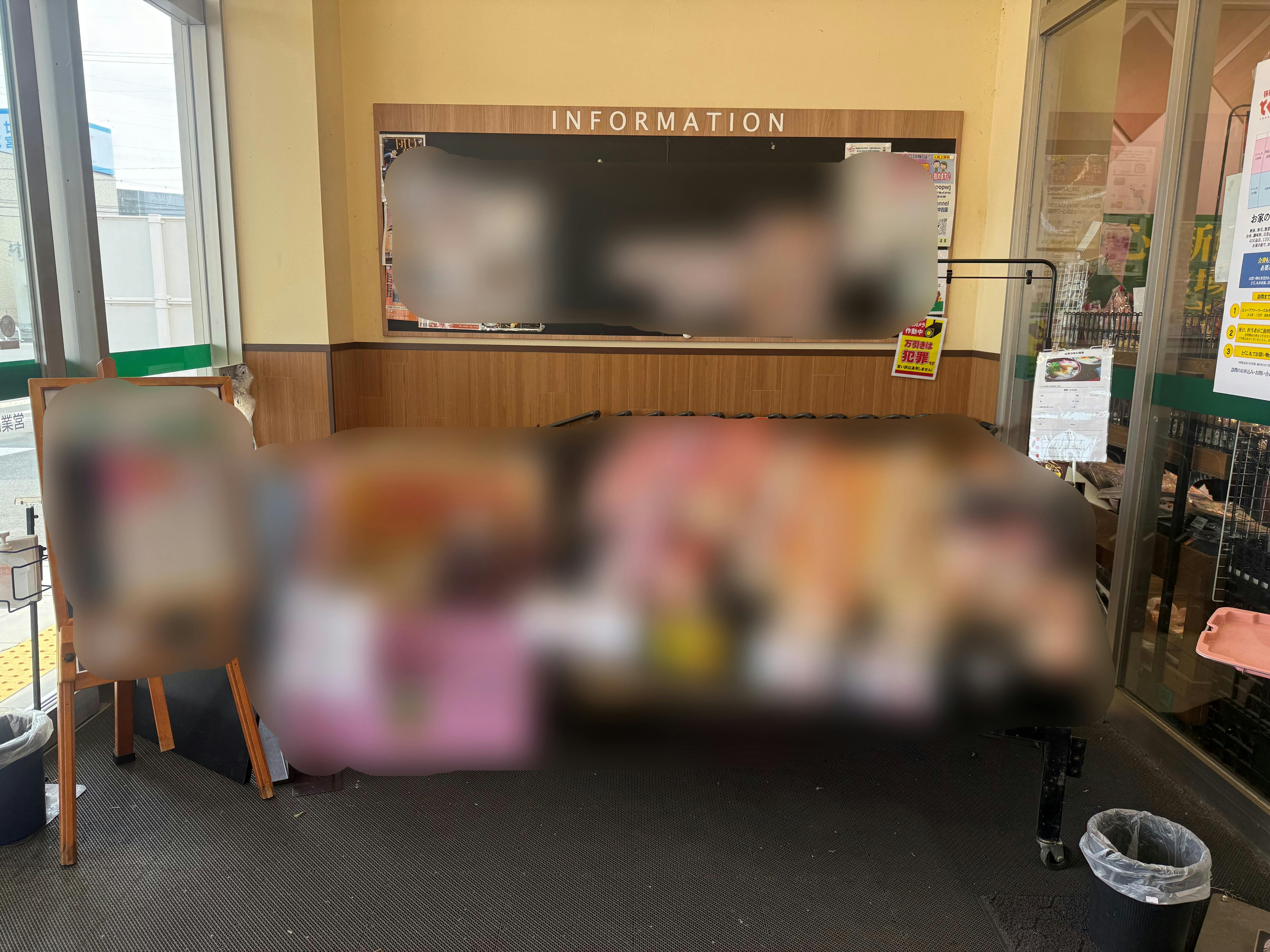 【Aコープファーマーズみやうち店】食物販や販促イベントに最適な風除室スペース