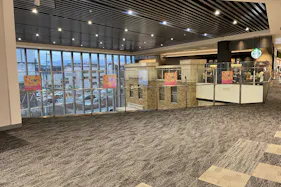 【イオンモール松本】晴庭2F インフォメーション横きらめきコート側三角地帯