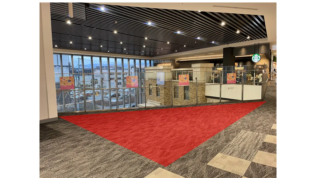 【イオンモール松本】晴庭2F インフォメーション横きらめきコート側三角地帯