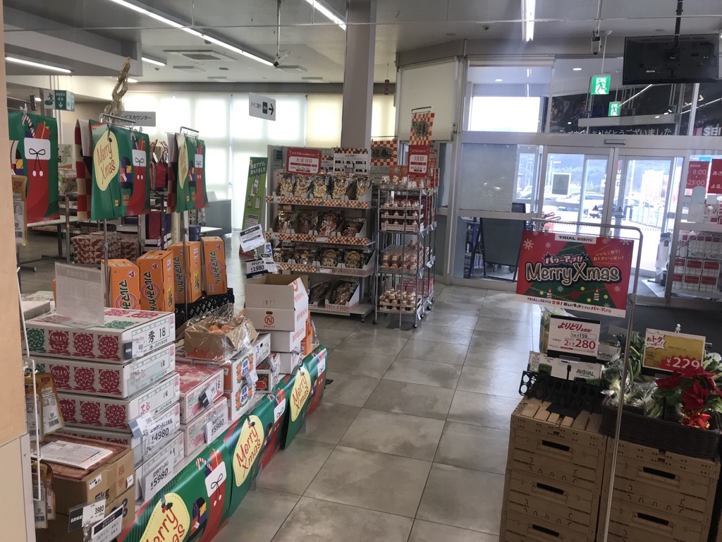 【西友　真田店】店内入口付近　プロモーション用途や物販、食物販のポップアップストアに最適なスーパー店内催事イベントスペース