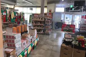 【西友 真田店】店内入口付近 プロモーション用途や物販、食物販のポップアップストアに最適なスーパー店内催事イベントスペース