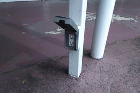 【ミスターマックス 山鹿店】美容ピュア前広場 キッチンカーや食品販売に最適な総合ディスカウントストアの催事イベントスペース