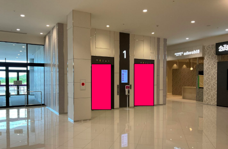 【イオンモール土岐】モール内広告 エレベーター