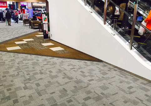 【イオンモール神戸南】2F北側ESC横ブリッジ（Joshin横）