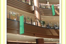 【イオンモール多摩平の森】モール内広告 通路バナー