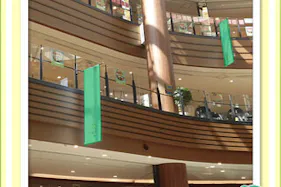 【イオンモール多摩平の森】モール内広告 通路バナー