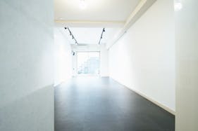 【明治神宮前(原宿)駅8分】自然光の差し込むアートギャラリー イラスト展/写真展も自由なレイアウトで展示可能◎POP UPスペース/展示受注会