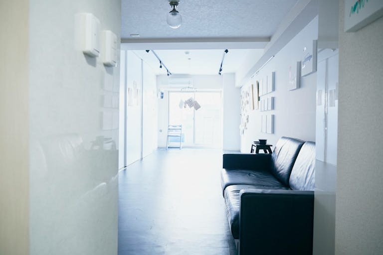 åå®¿â¢ææ²»ç¥å®®åé§
åŸæ©10ååå
ïŒå£ã«éæã¡OKã20ã¡ã®äœ¿ããããã³ã³ãã¯ããªã¹ããŒã¹âª