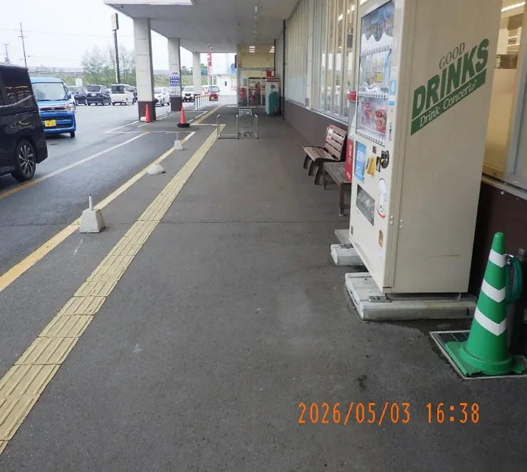 【マックスバリュ十文字南】軒下 販促プロモーションやキッチンカー出店に最適なスーパー店外催事イベントスペース