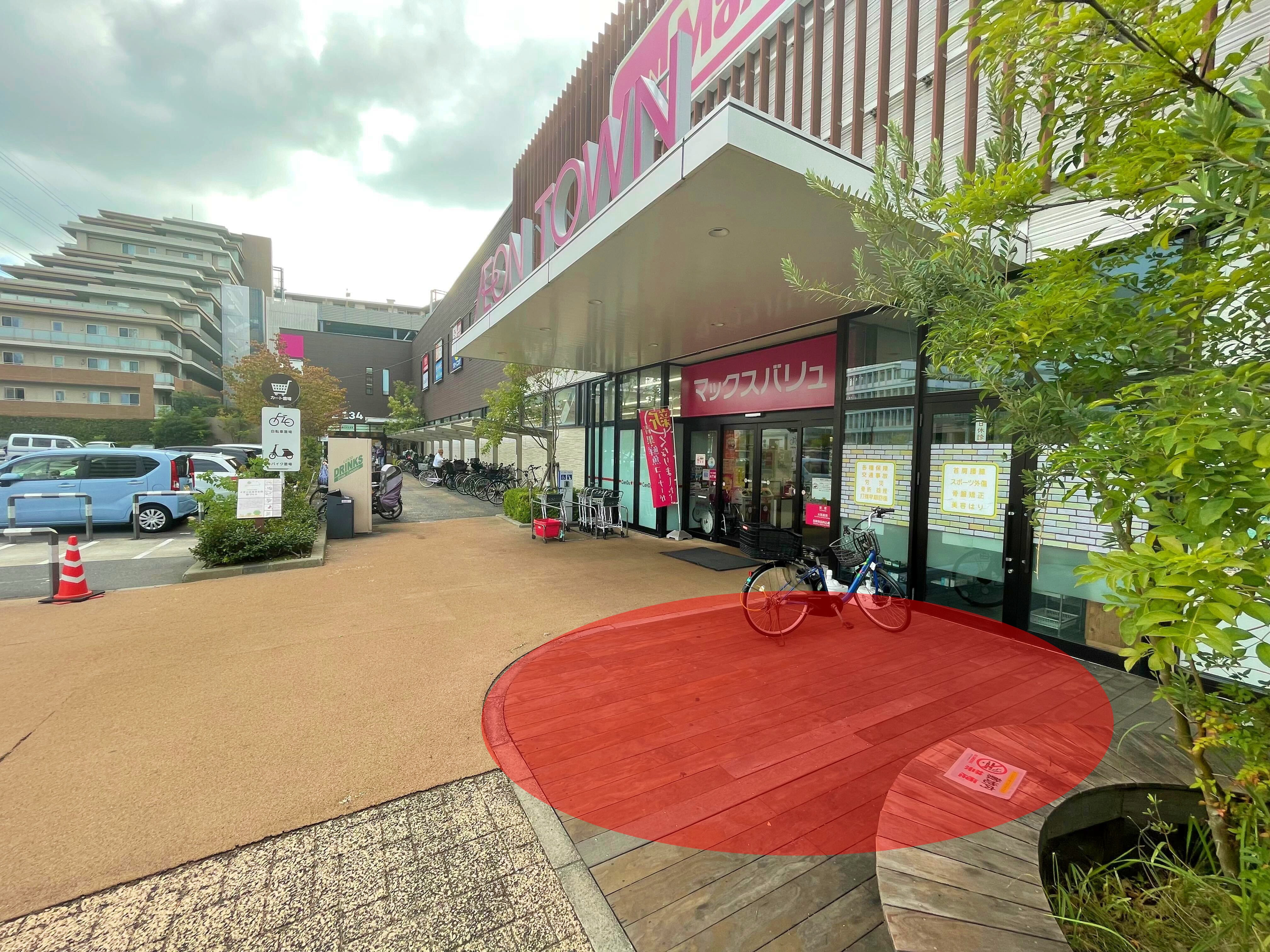 【イオンタウン新船橋】キッチンカーでの出店に最適な施設出入口前にある視認性良好な屋外スペース