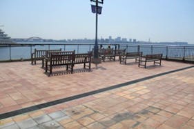 【神戸ハーバーランドumie(ウミエ)】イベント会場「モザイク2階 光の広場」