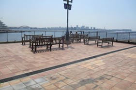 【神戸ハーバーランドumie(ウミエ)】イベント会場「モザイク2階 光の広場」