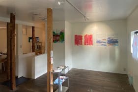 【天神橋筋六丁目駅5分】展示会やポップアップストアに最適な白を基調とした木の温もりが感じられるレンタルスペース