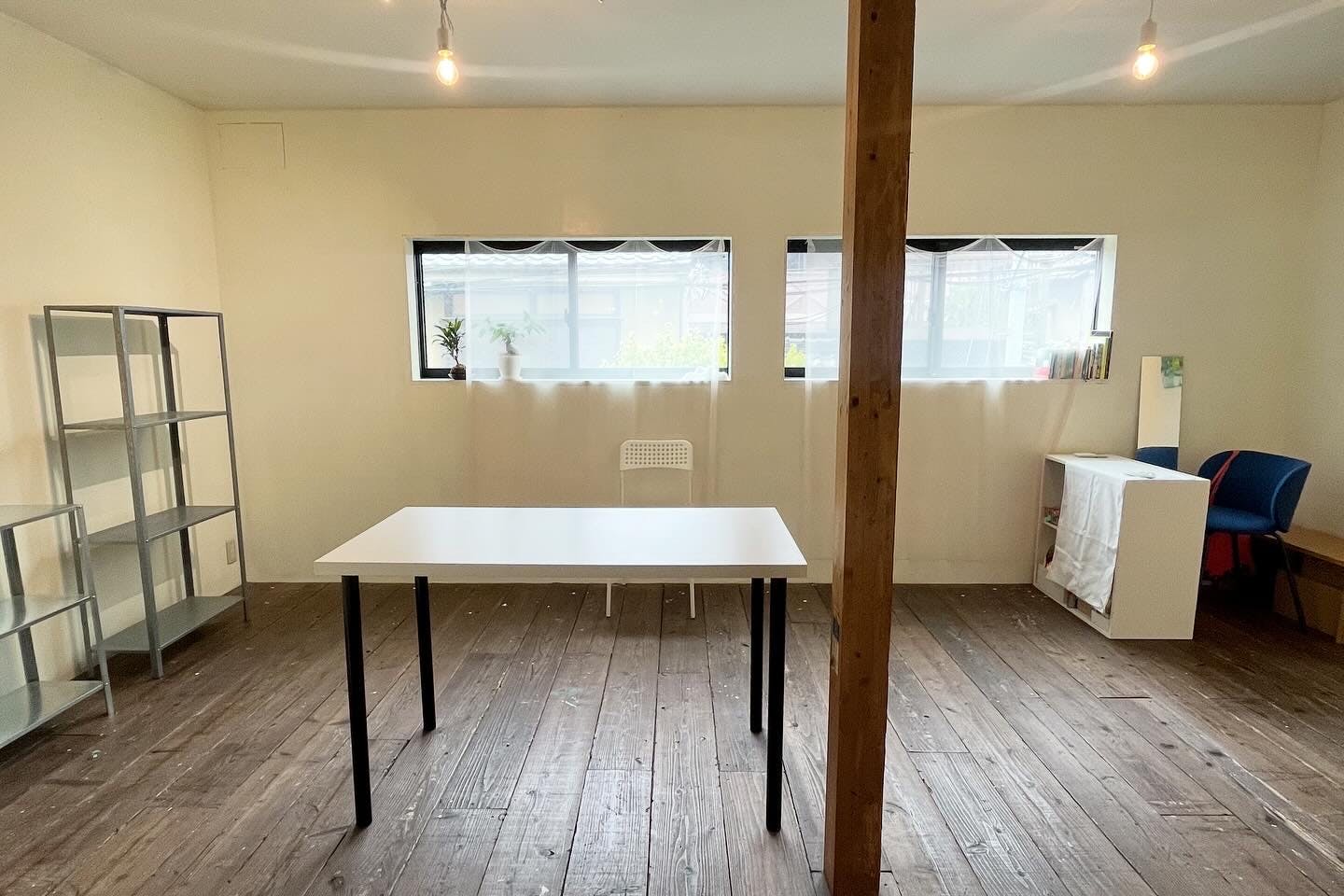 【天神橋筋六丁目駅5分】展示会やポップアップストアに最適な白を基調とした木の温もりが感じられるレンタルスペース