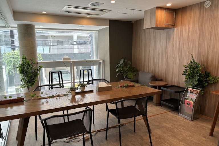 【堺筋本町9分】仕事や勉強の利用に最適なコワーキングスペースの画像1