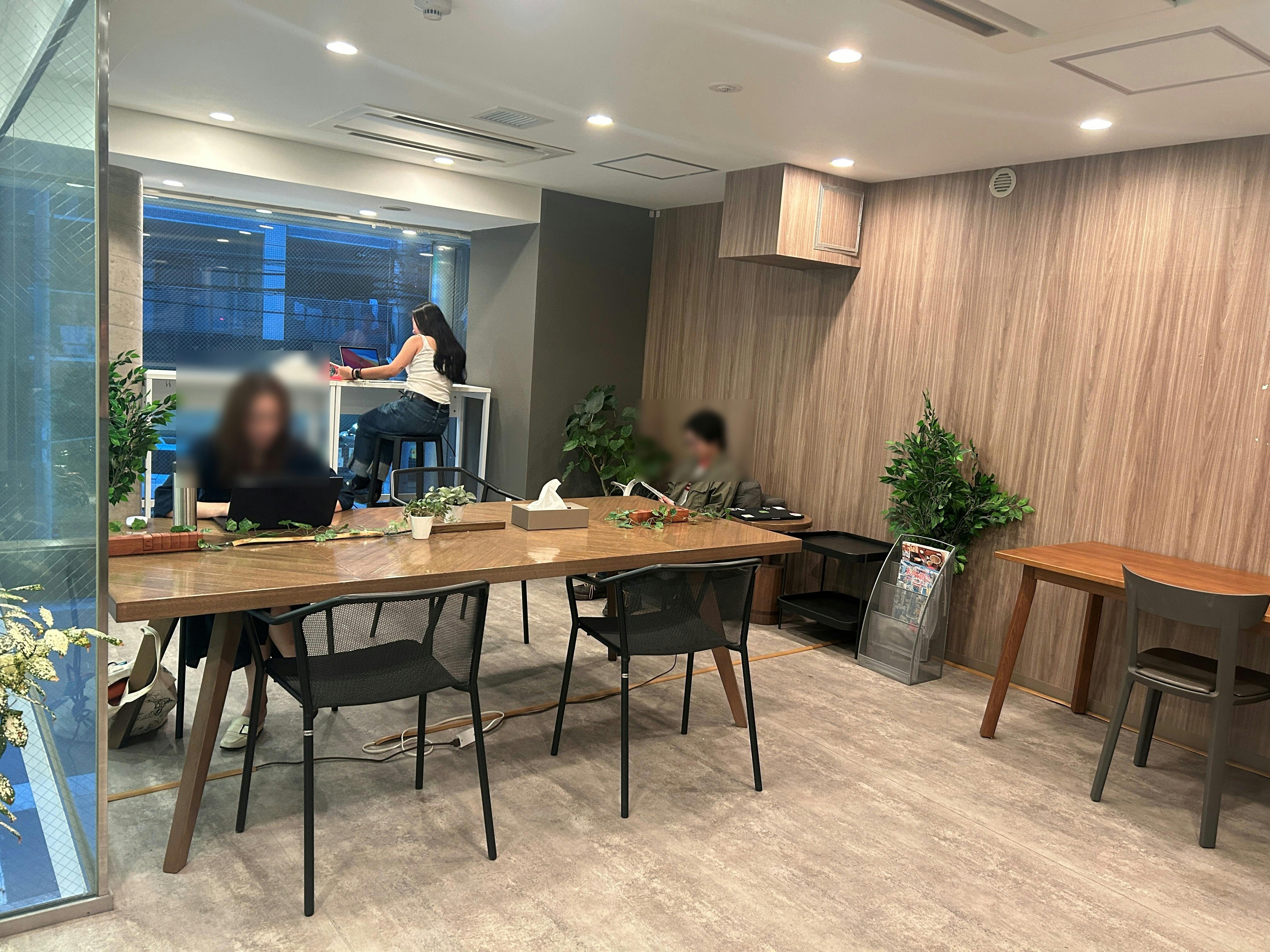 【堺筋本町9分】仕事や勉強の利用に最適なコワーキングスペース