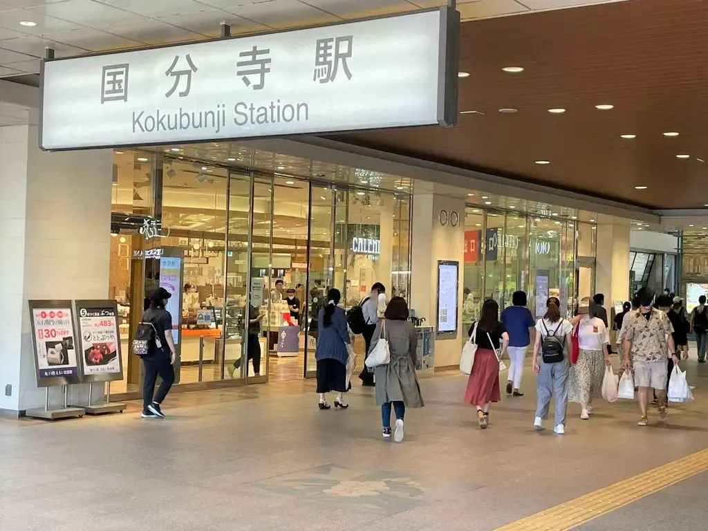 【国分寺マルイ】1階 カレンダリウムF03【食物販・物販】国分寺駅改札から徒歩1分。駅直結でガラス張りで外からも視認性抜群です。テーマ・企画型のイベントに最適です。