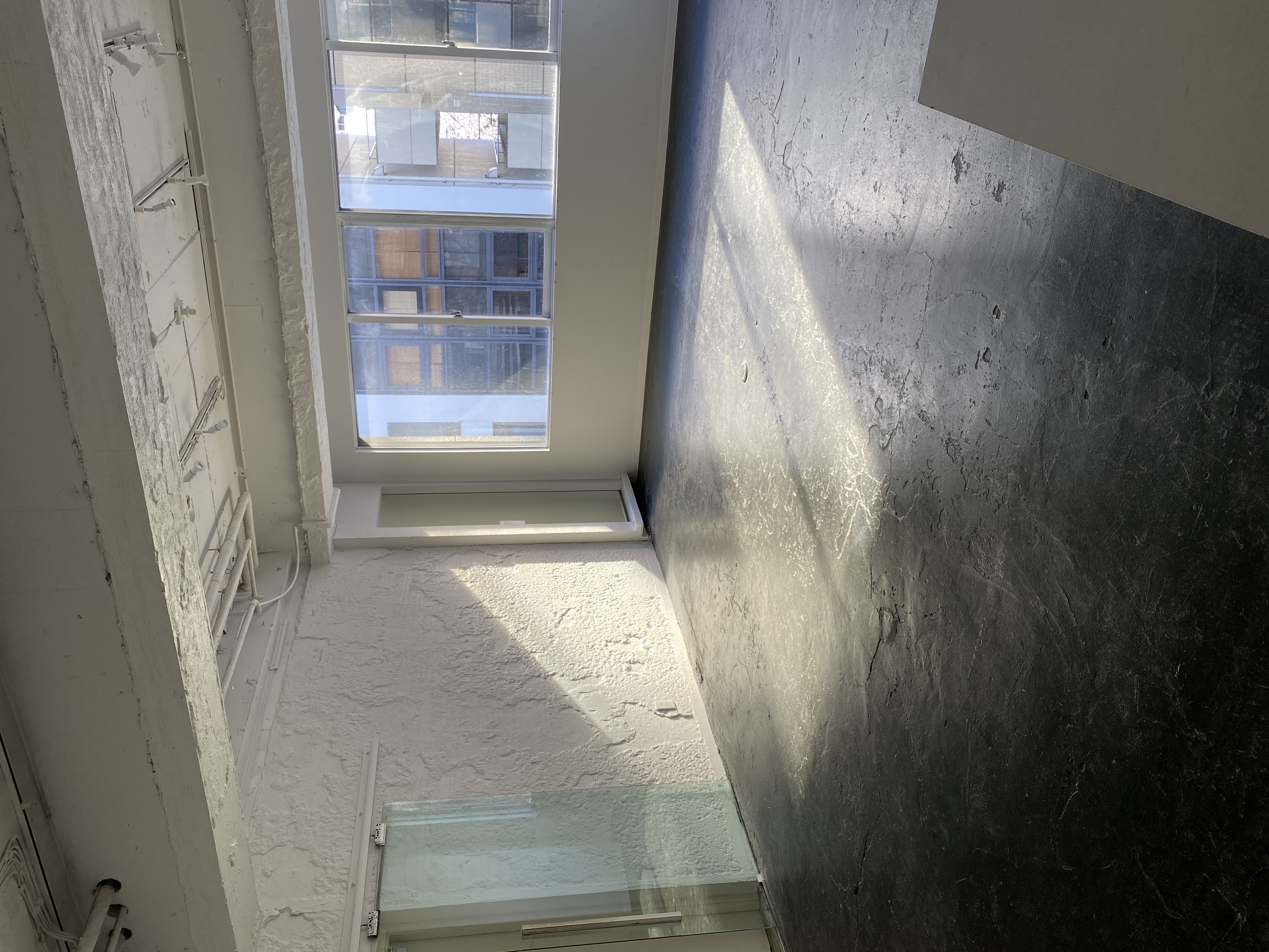 【渋谷駅6分／3F】展示会やアパレルのPOPUPなどに最適な明るい白い内装の稼働壁が便利なスペースの画像17
