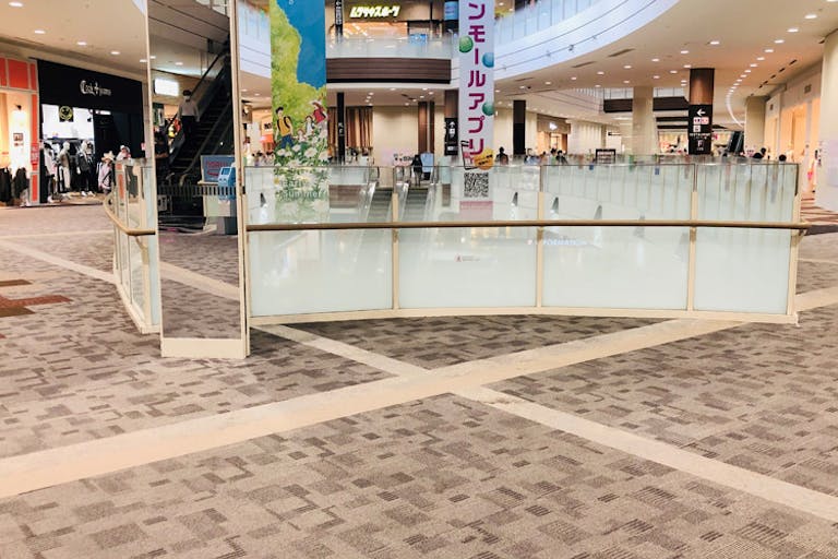 【イオンモール福津】2階 センターブリッジA(ラコレ前)の画像1