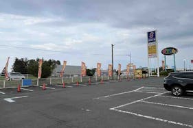 【ダイナム原町店】プロモーションイベントの開催に最適なアミューズメント施設のイベントスペース(自動販売機横)