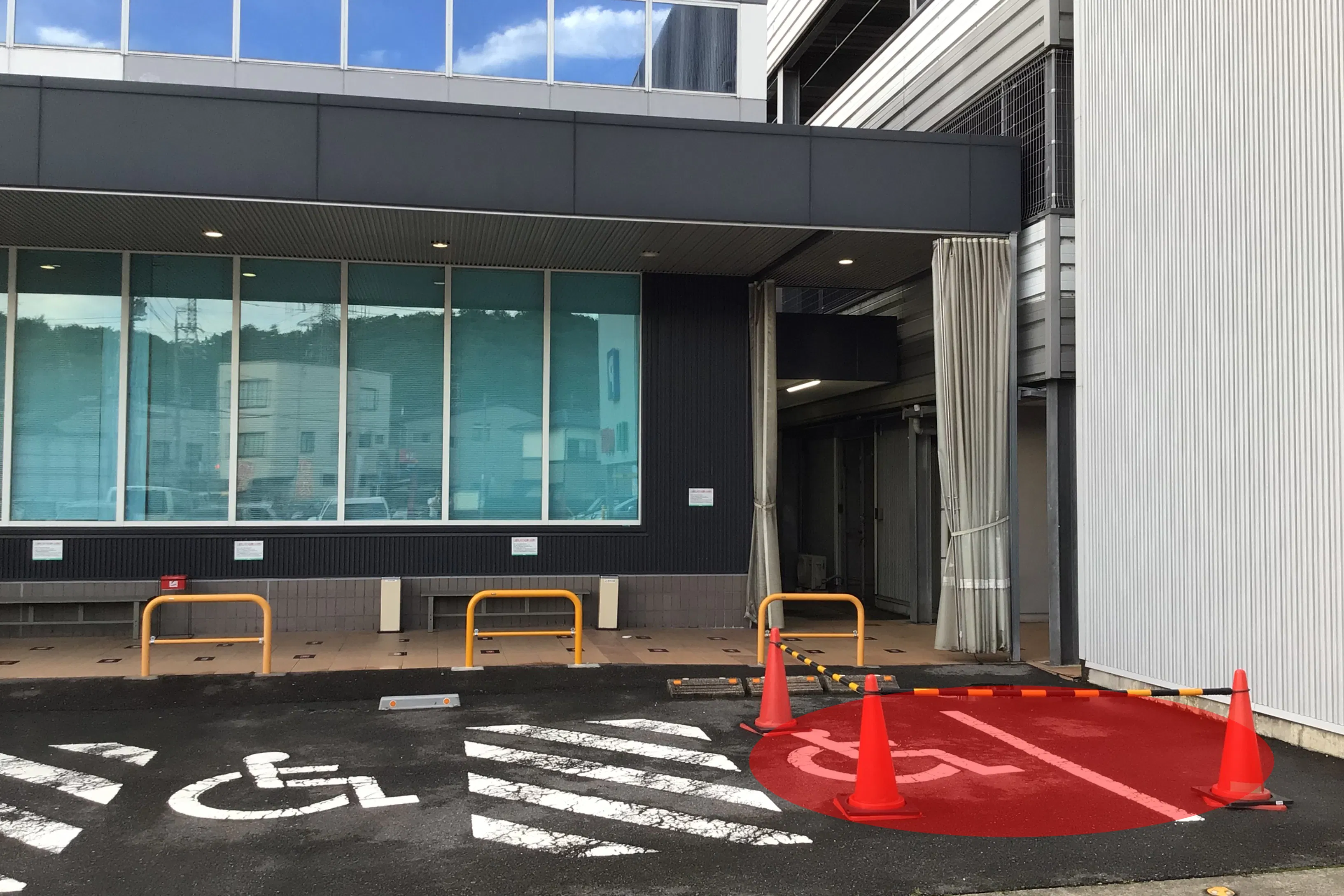 【ダイナム関緑町店】キッチンカーやプロモーションイベントの開催に最適なアミューズメント施設のイベントスペース