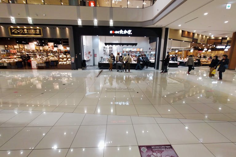 【イオンモール四條畷】カルディ前の画像2