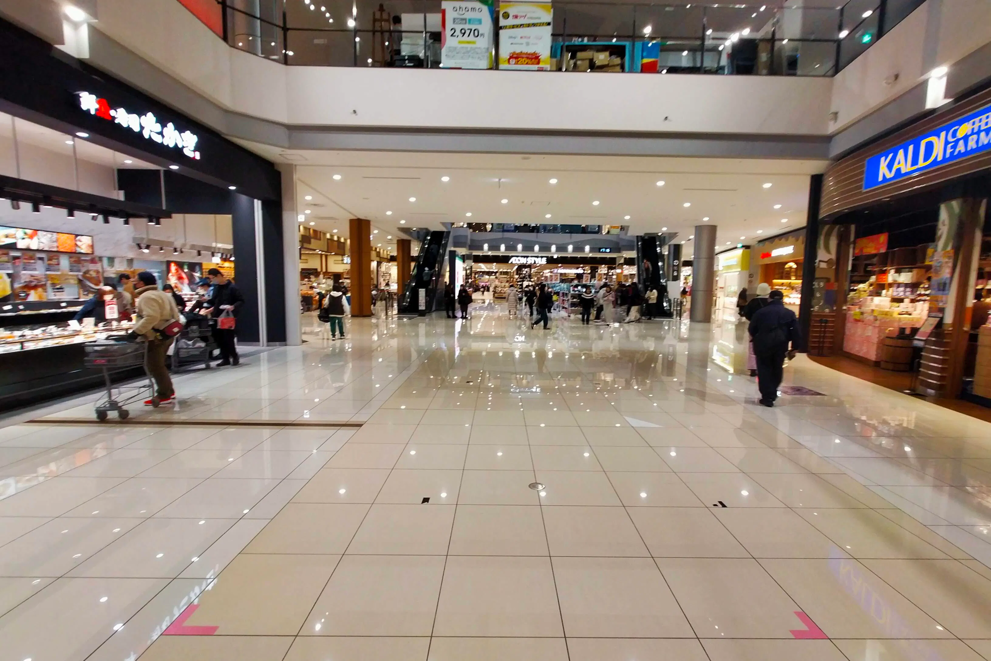 【イオンモール四條畷】④-1 カルディ前