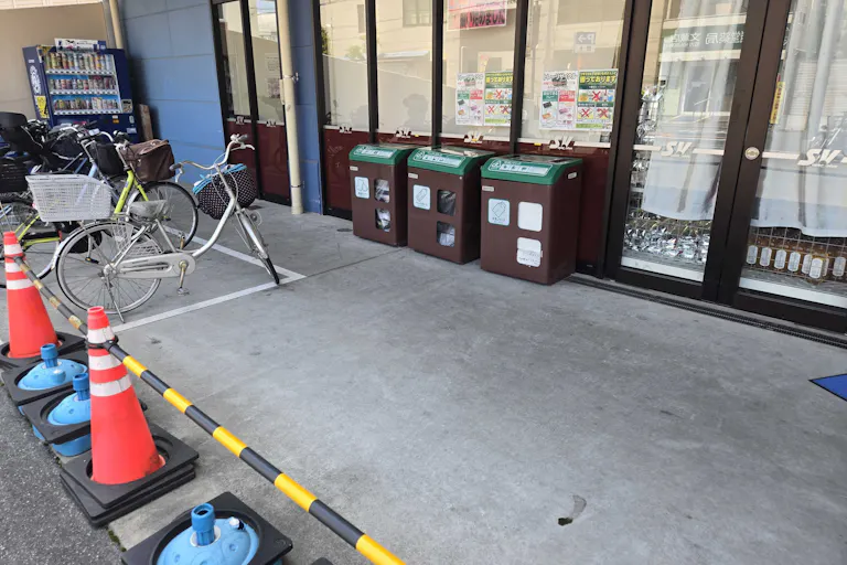 【スーパーバリュー 南浦和店】軒下 各種プロモーション、会員獲得イベントに最適なスーパーマーケットの屋外催事イベントスペースの画像3