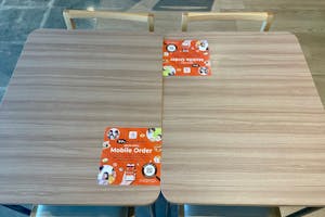 【イオンモール津南】モール内広告 フードコートステッカー