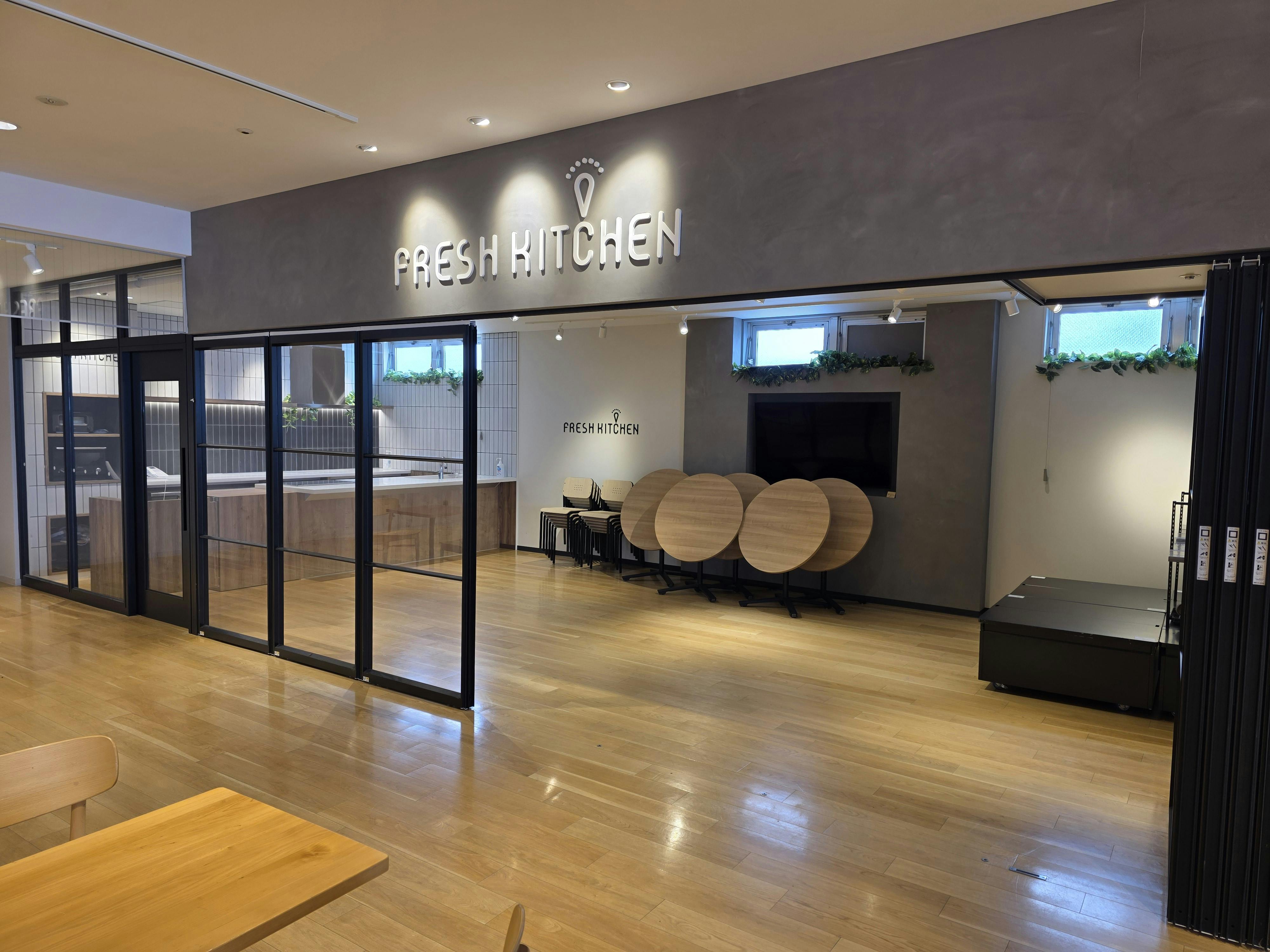 【駿河屋アスモ店】レンタルキッチンまたは小規模の会議・ミーティングに最適な2階イベントスペースの画像