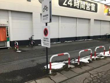 【西友　南長野店】外区画 入口付近 (屋根なし・駐輪場付近)　※キッチンカー・移動販売向け