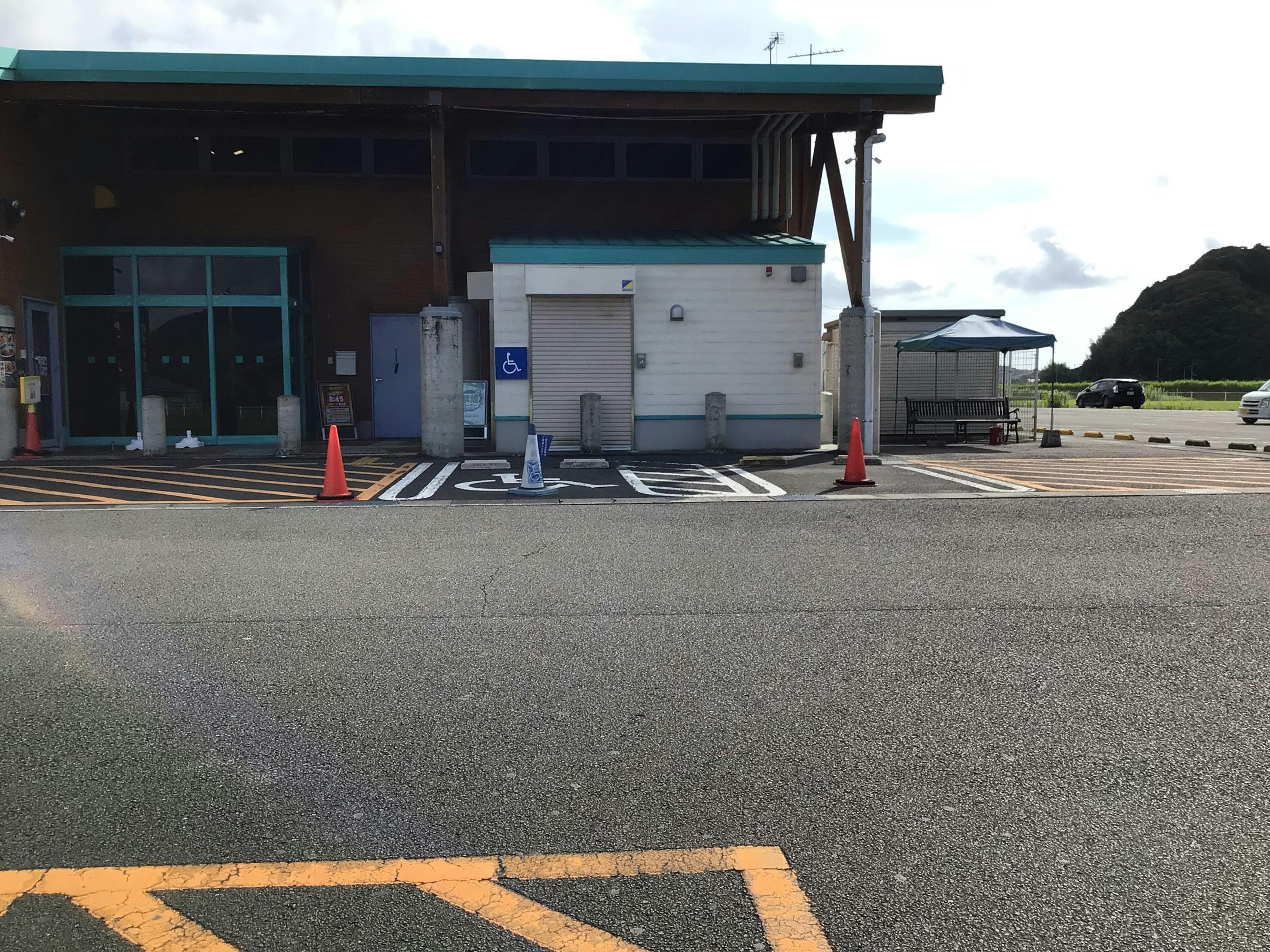 【ダイナム高知中村店】キッチンカーに最適なアミューズメント施設のイベントスペース