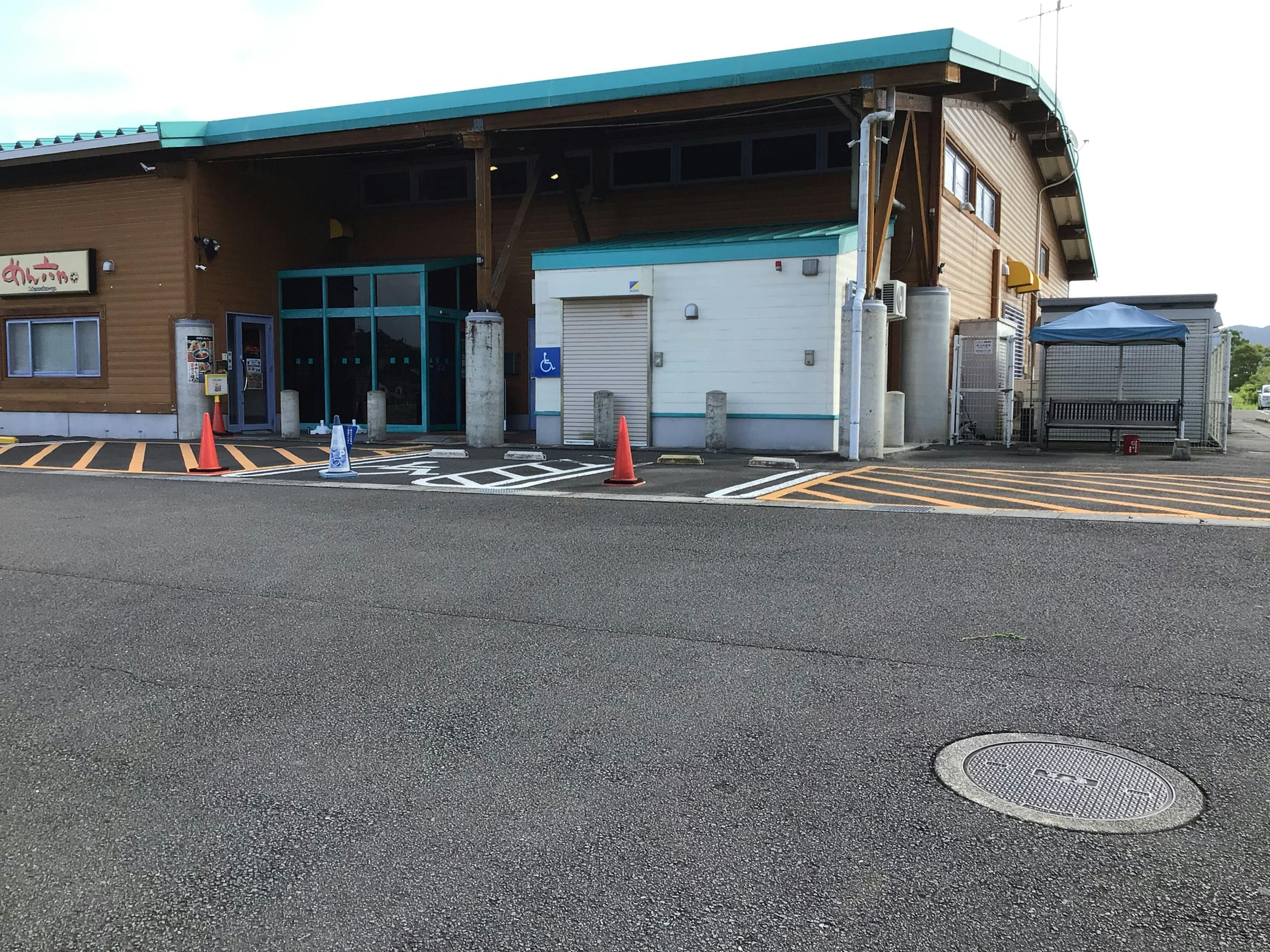 【ダイナム高知中村店】キッチンカーに最適なアミューズメント施設のイベントスペース