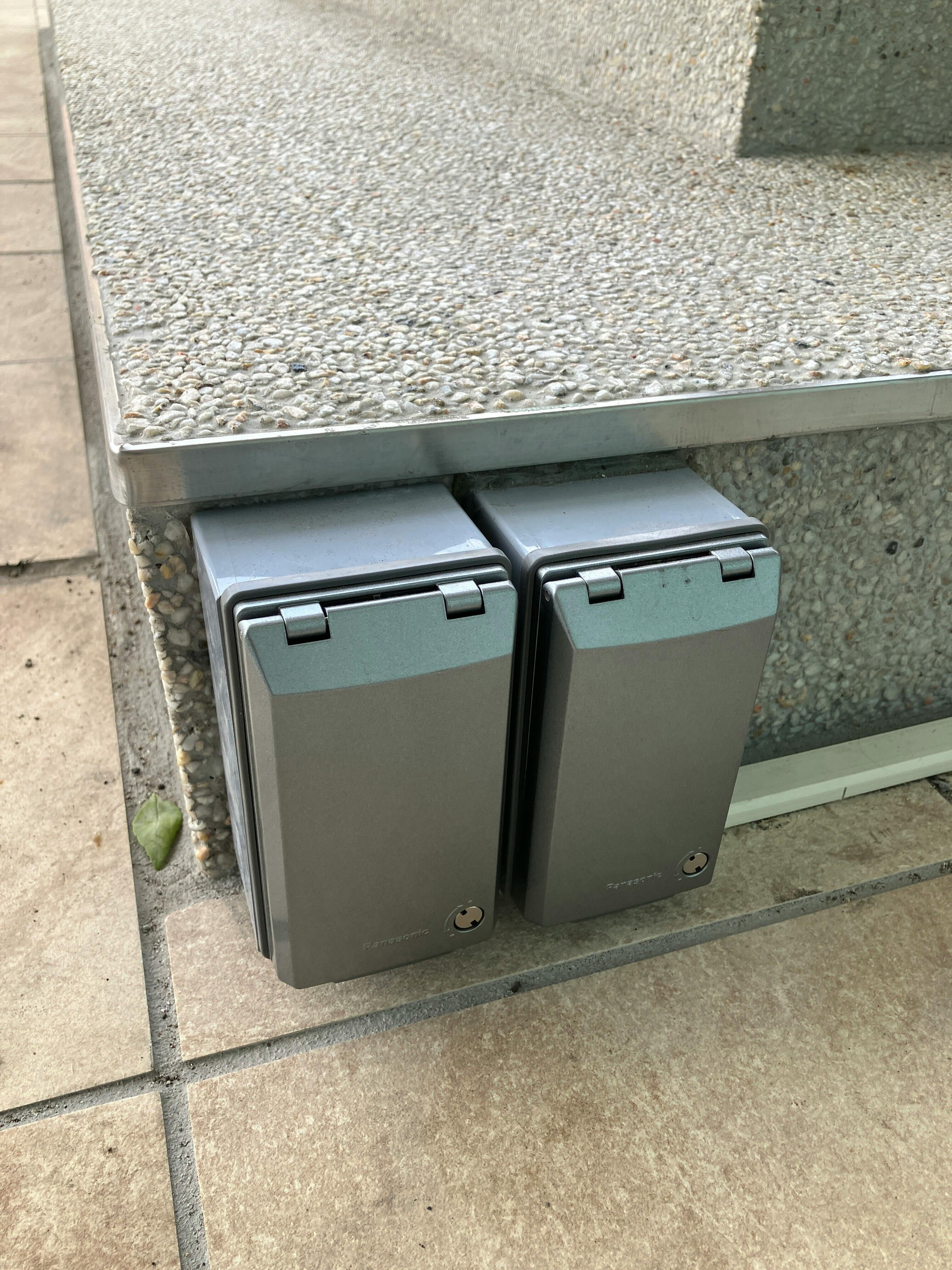 【松竹大船ショッピングセンターA区画】キッチンカー出店やプロモーションに最適！正面口付近のエスカレーター登り口前にある屋根付き屋外イベントスペース