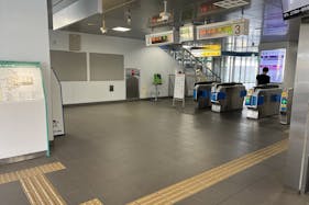【横浜市営地下鉄グリーンライン川和町駅】各種プロモーションやサンプリングに最適な改札外通路のイベントスペース