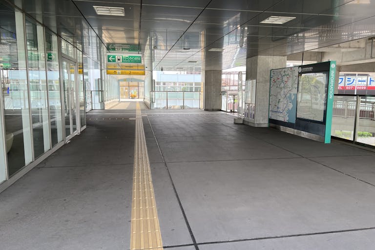 【横浜市営地下鉄グリーンライン川和町駅】各種プロモーションやサンプリングに最適な改札外通路のイベントスペースの画像4