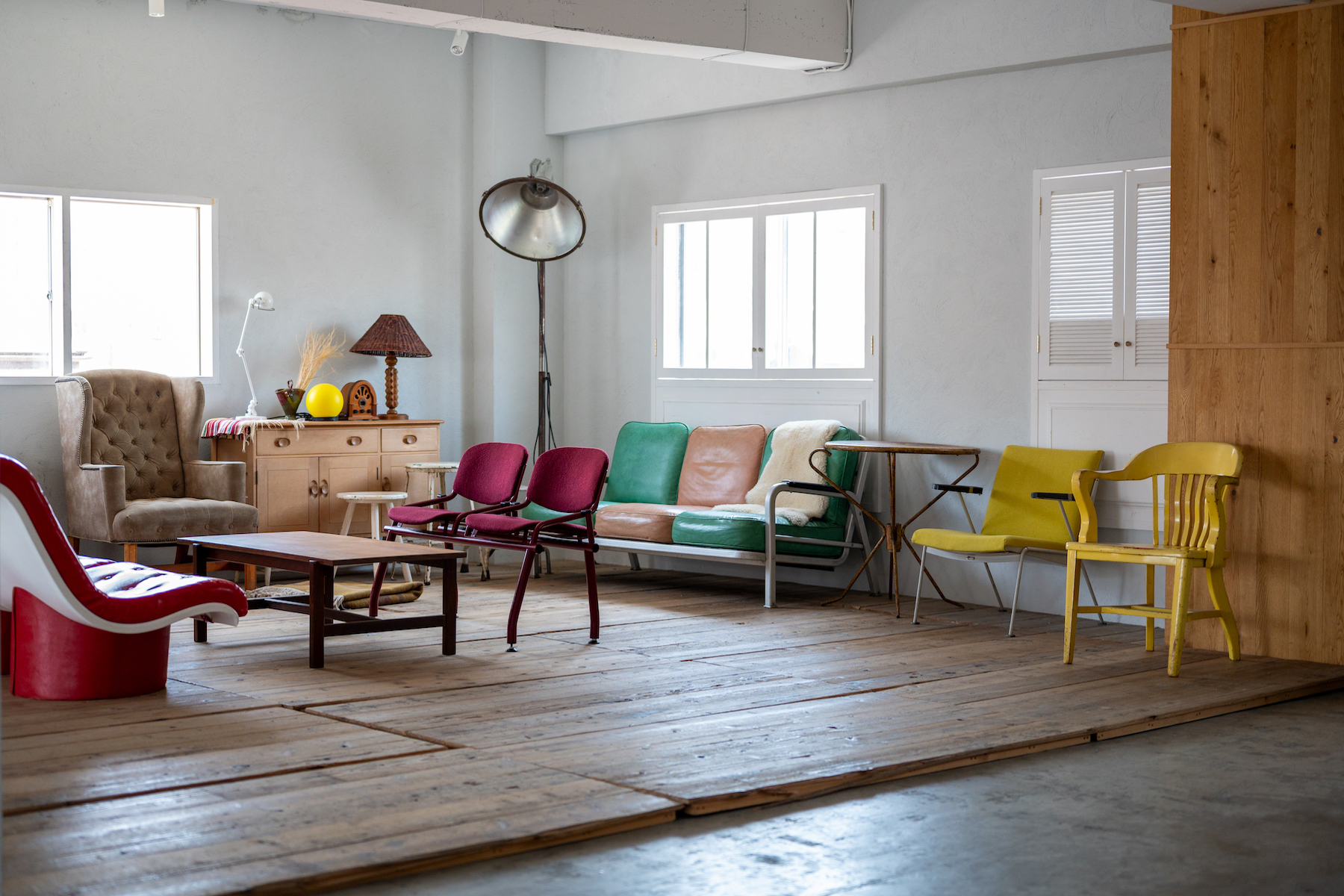 【神楽坂駅4分】撮影やアパレル展示会に最適な自然光採光のレンタルスタジオ（メインスタジオ＋屋上）