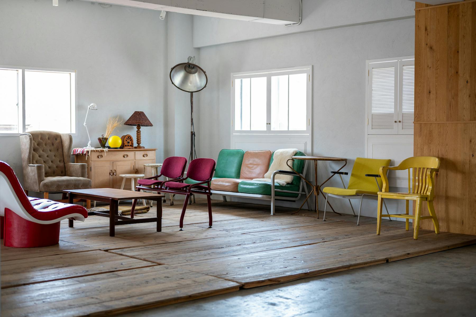 【神楽坂駅4分】撮影やアパレル展示会に最適な自然光採光のレンタルスタジオ（メインスタジオ＋屋上）