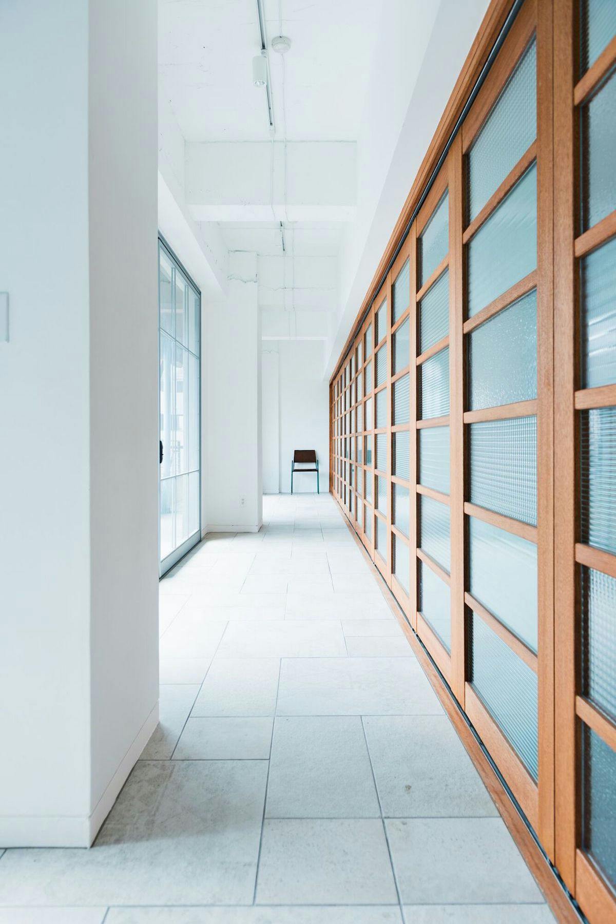 【神楽坂駅4分】撮影やアパレル展示会に最適な自然光採光のレンタルスタジオ(メインスタジオ+屋上)