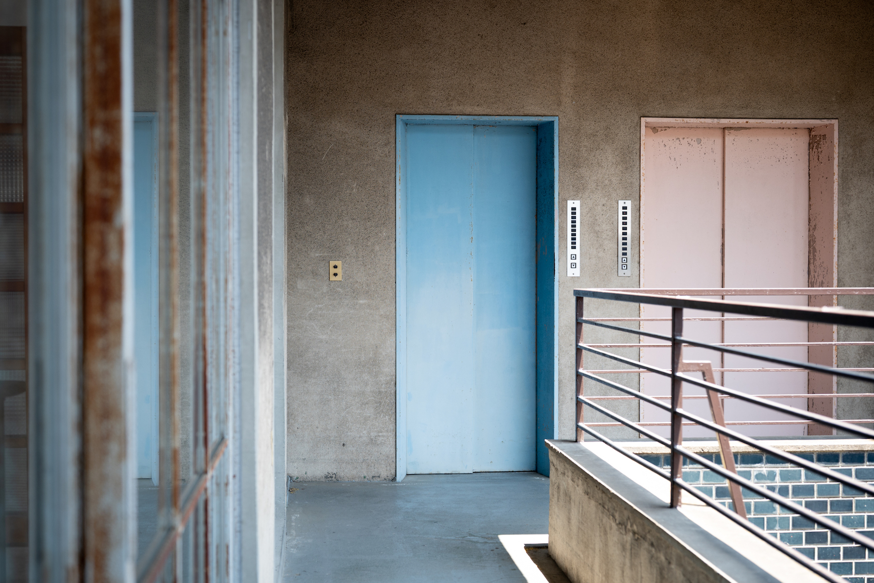 【神楽坂駅4分】撮影やアパレル展示会に最適な自然光採光のレンタルスタジオ（メインスタジオ＋屋上）