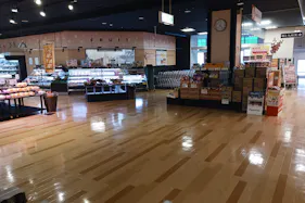 【レガネット太宰府】正面レジ横 販促プロモーションや物販に最適なスーパー店内催事イベントスペース