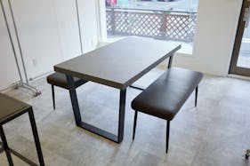 【大阪天満宮駅3分】ポップアップストアや展示会に最適な視認性抜群路面に面した什器が充実しているレンタルスペース